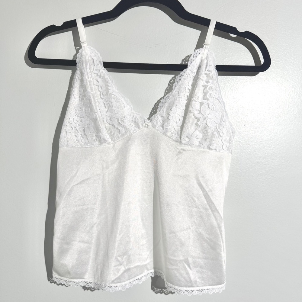 BODYCHIC Vintage White Lace Trim Cami Top Nylon Adjustable‎ Strap Made USA Small